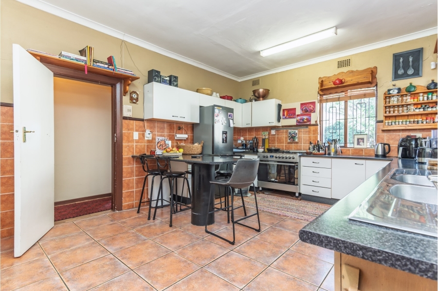 5 Bedroom Property for Sale in Fish Hoek Western Cape